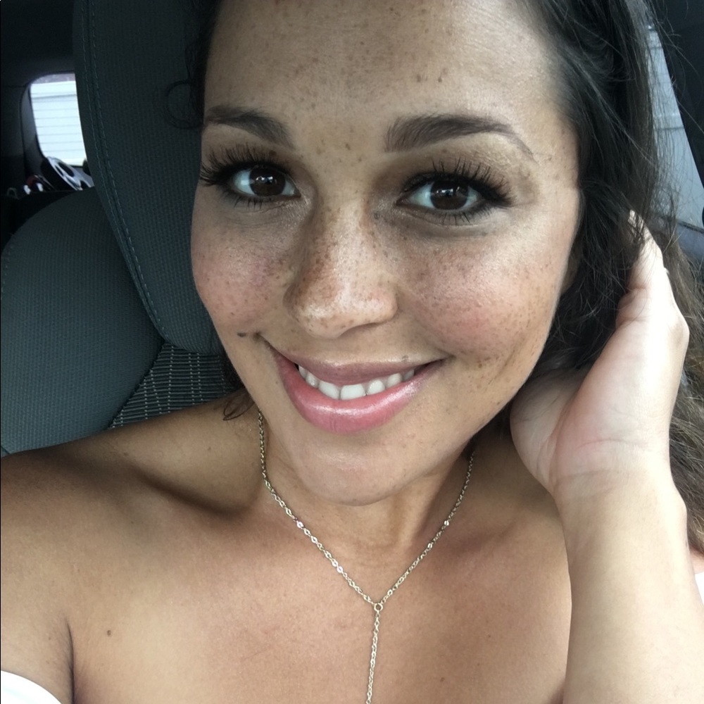 Meet your Posher, Dove